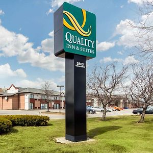 Quality Inn & Suites 5585 Ambler Drive Mississauga Ontario